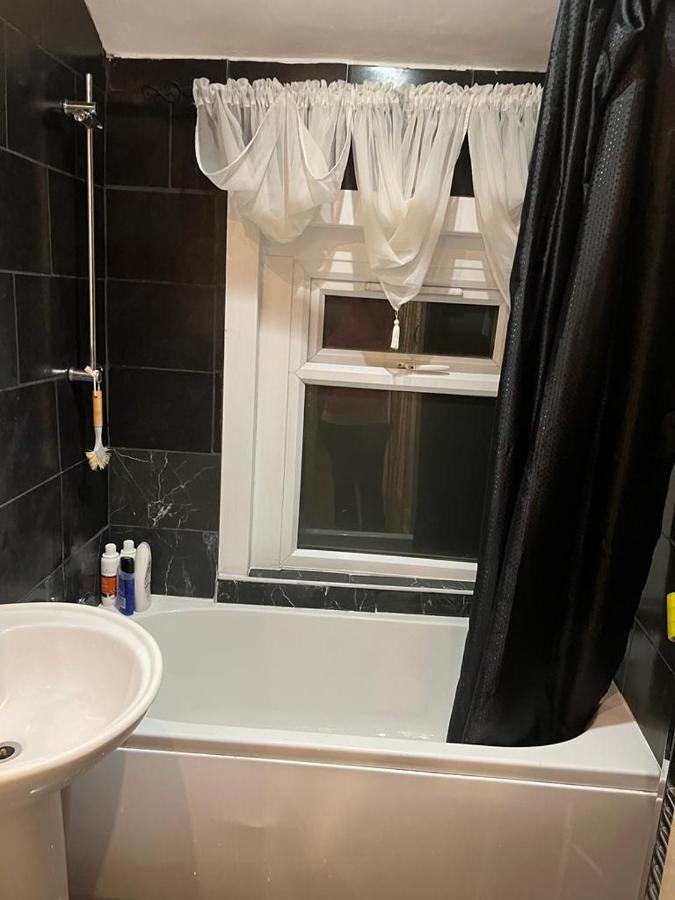 Happy Hours Home Stay London Luaran gambar